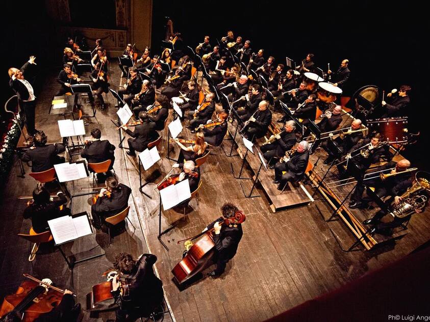 IL NATALEPU': “SCONCERTO DELIRICO”, spettacolo di Capodanno Orchestra Sinfonica G. Rossini e San Costanzo Show!