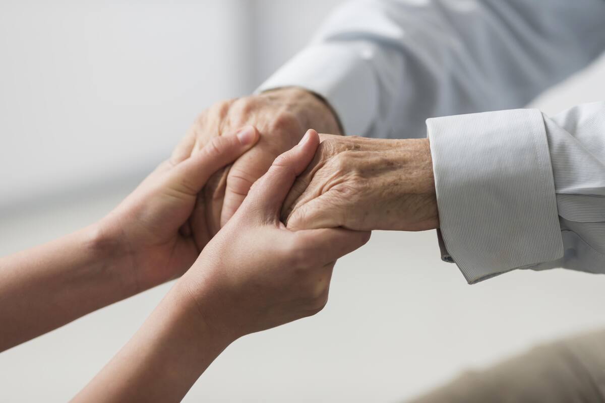 Avviso Pubblico: assegno di cura per anziani non autosufficienti - anno 2021